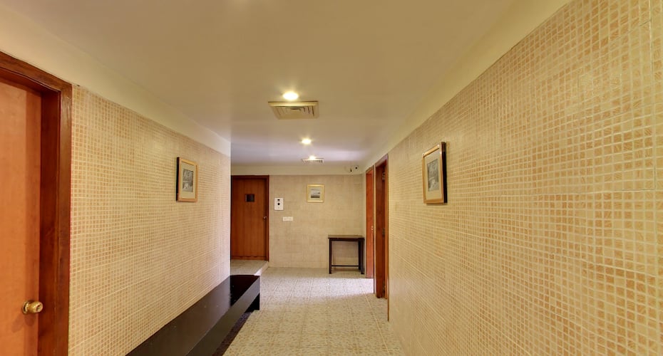 The White Hotels, Katra 5